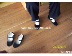  陪老婆到北京布鞋店买方口布鞋6P 