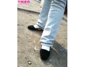  妹妹穿黑高很美8P 