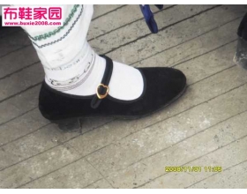  抓拍云南布鞋妹妹2-9P 