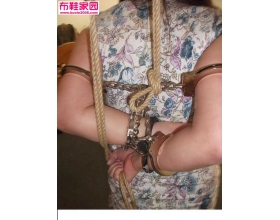  她再不敢随便脱布鞋了6P 