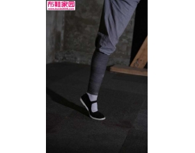  吊绑的女兵5P 