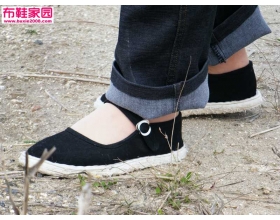  她要和俺比一比看谁更好看8P 
