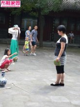  高清抓拍布鞋美女，是改良布鞋，不喜勿入(5P) 