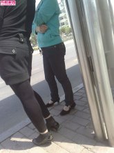  街拍-等车的高跟布鞋的妇女（20p） 
