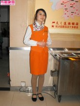  包厢里的服务员妹妹7P 