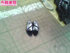  先看美女后看布鞋20P 
